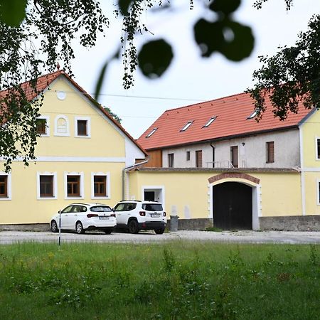 Penzion Mezi Radky Jindřichův Hradec Exterior foto