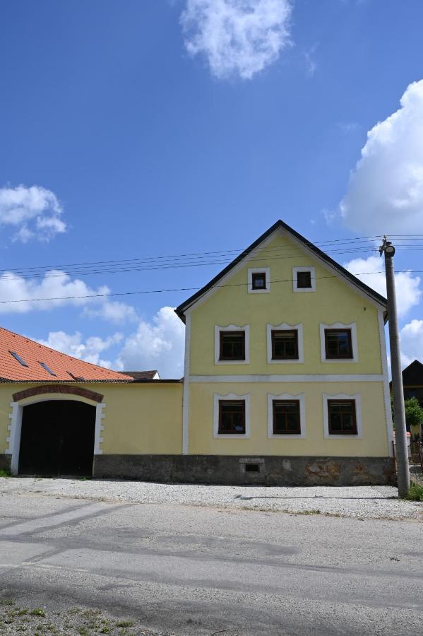 Penzion Mezi Radky Jindřichův Hradec Exterior foto