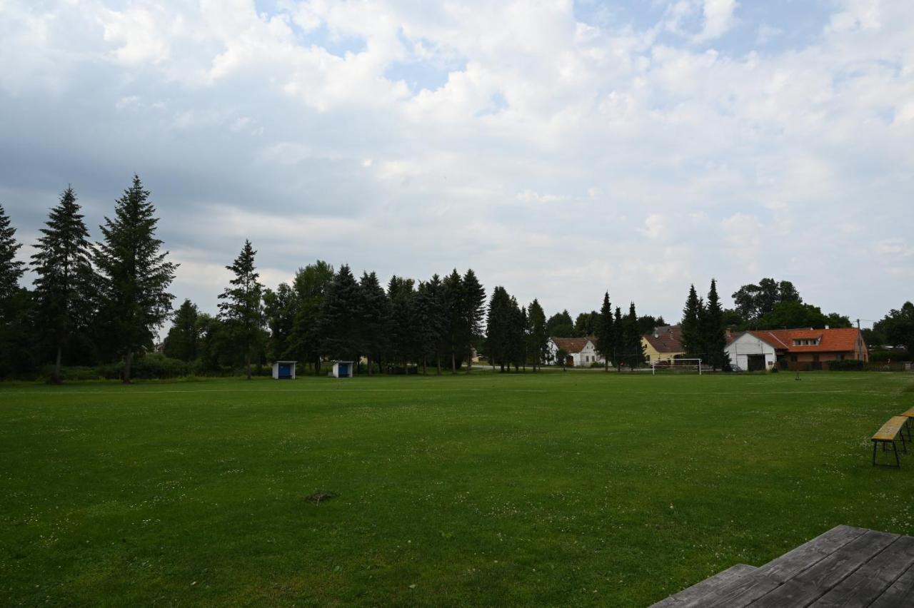 Penzion Mezi Radky Jindřichův Hradec Exterior foto
