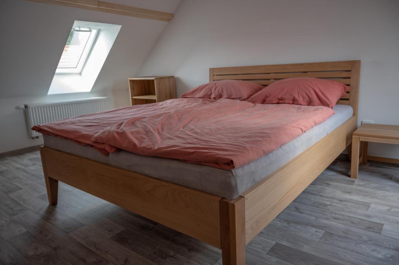 Penzion Mezi Radky Jindřichův Hradec Exterior foto